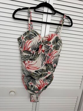 Tropical Floral One-Piece Swimsuit in White and Coral Palm Print Size XL
